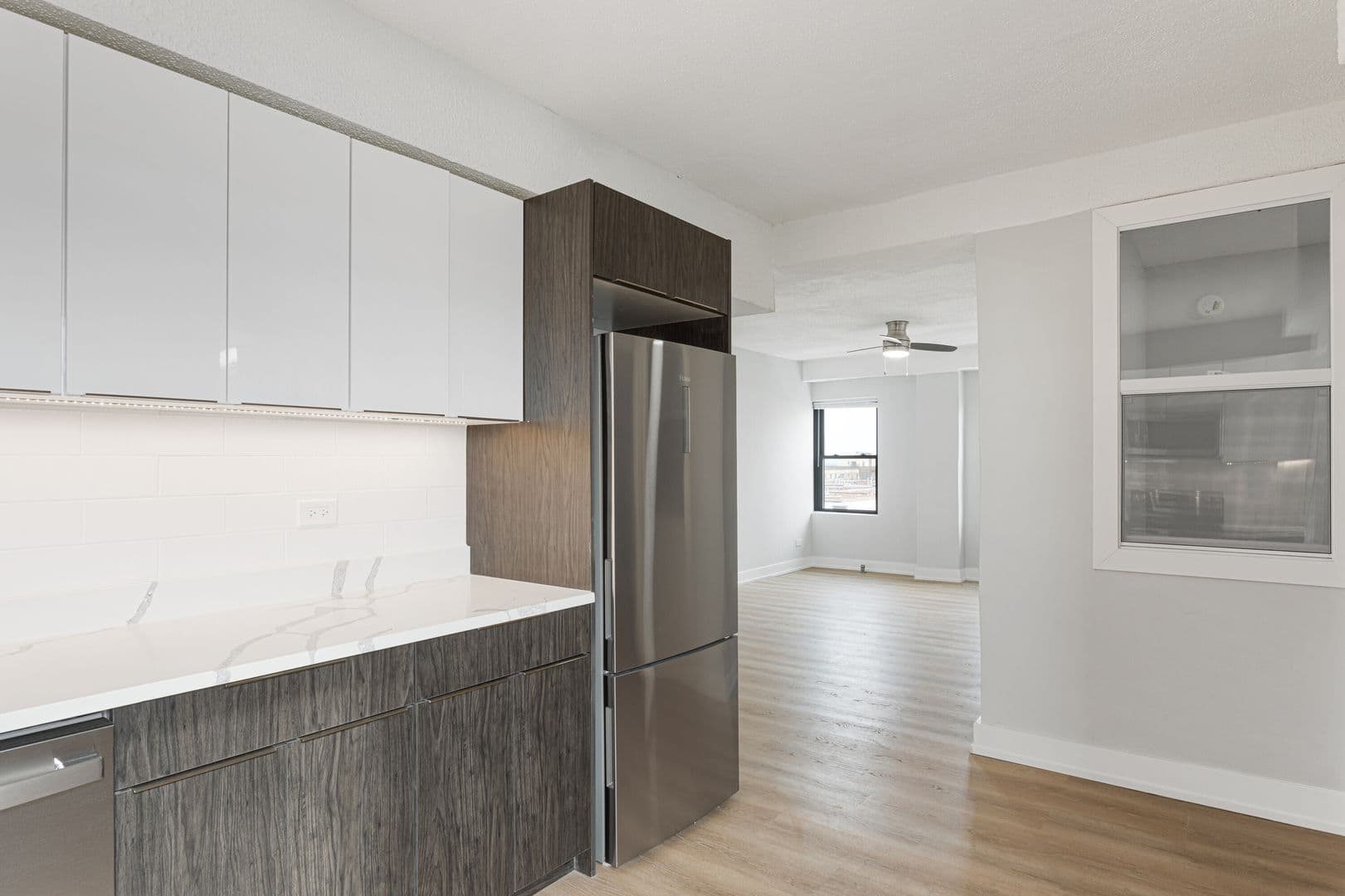 Chicago Apartment: 6026 N Winthrop