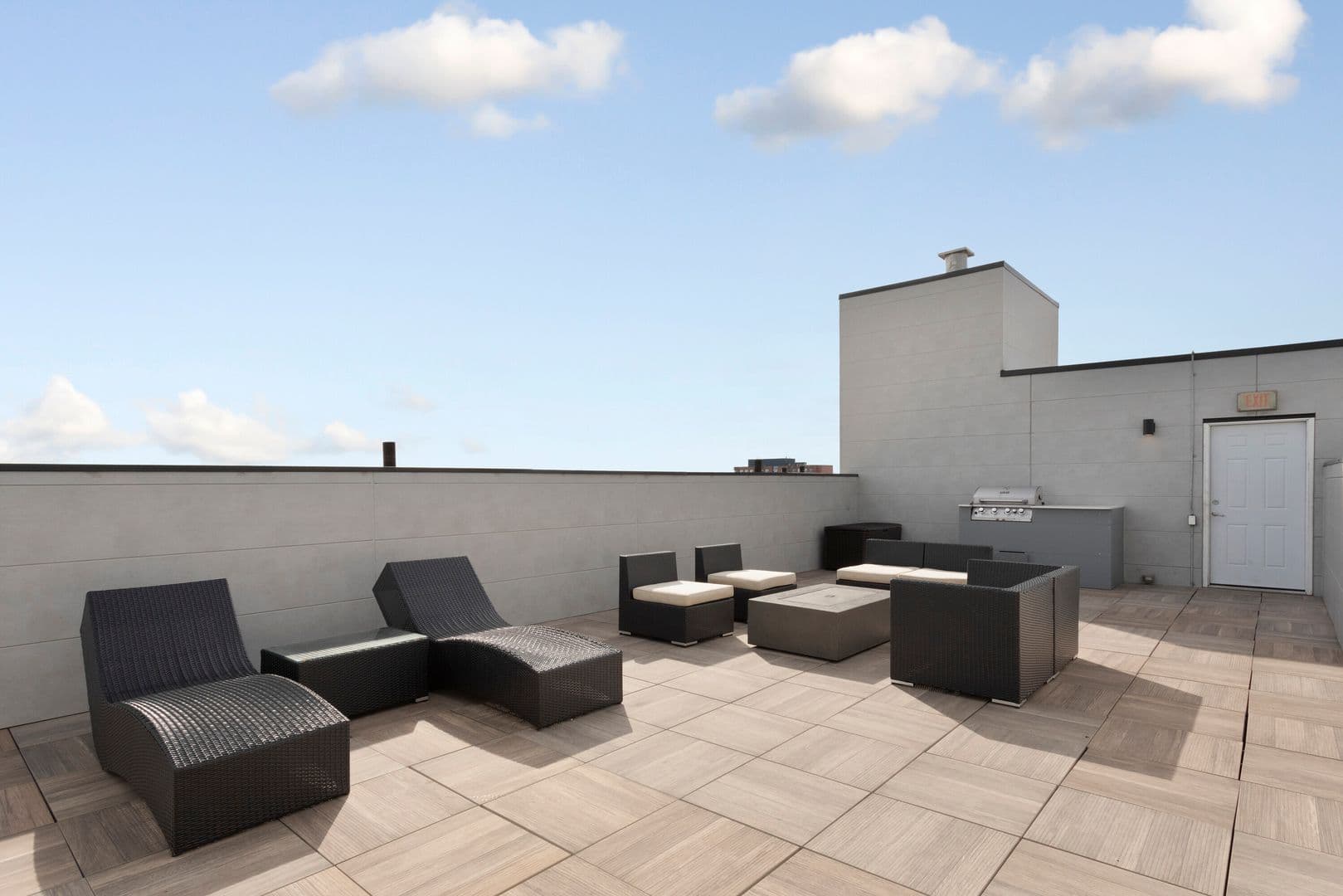 Chicago Apartment: 1531 W Howard Street