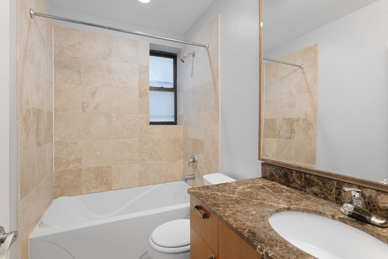 Chicago Apartment: 7526-7530 N Seeley Avenue