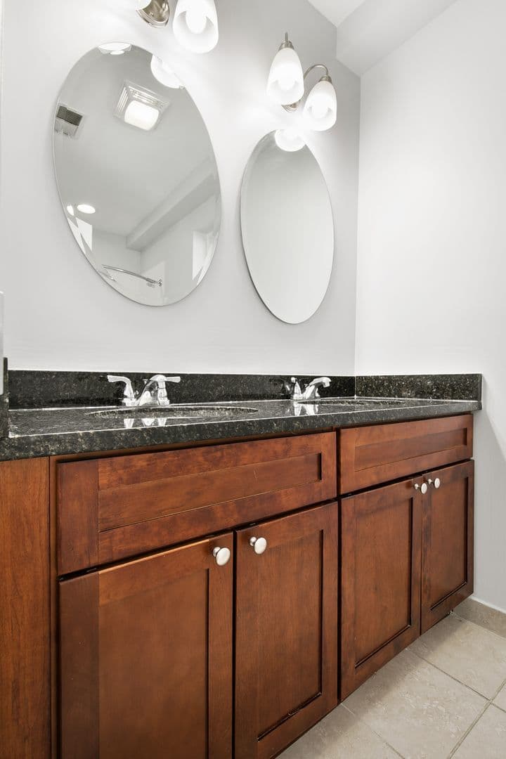Chicago Apartment: 7722-7734 N Ashland Ave