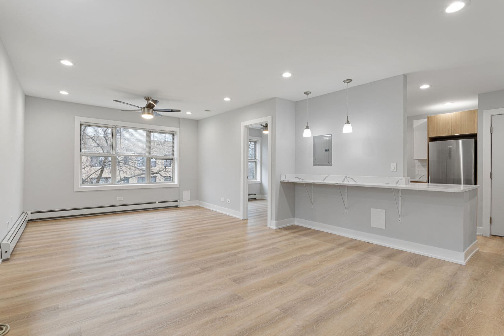 Chicago Apartment: 7070 N Sheridan Rd