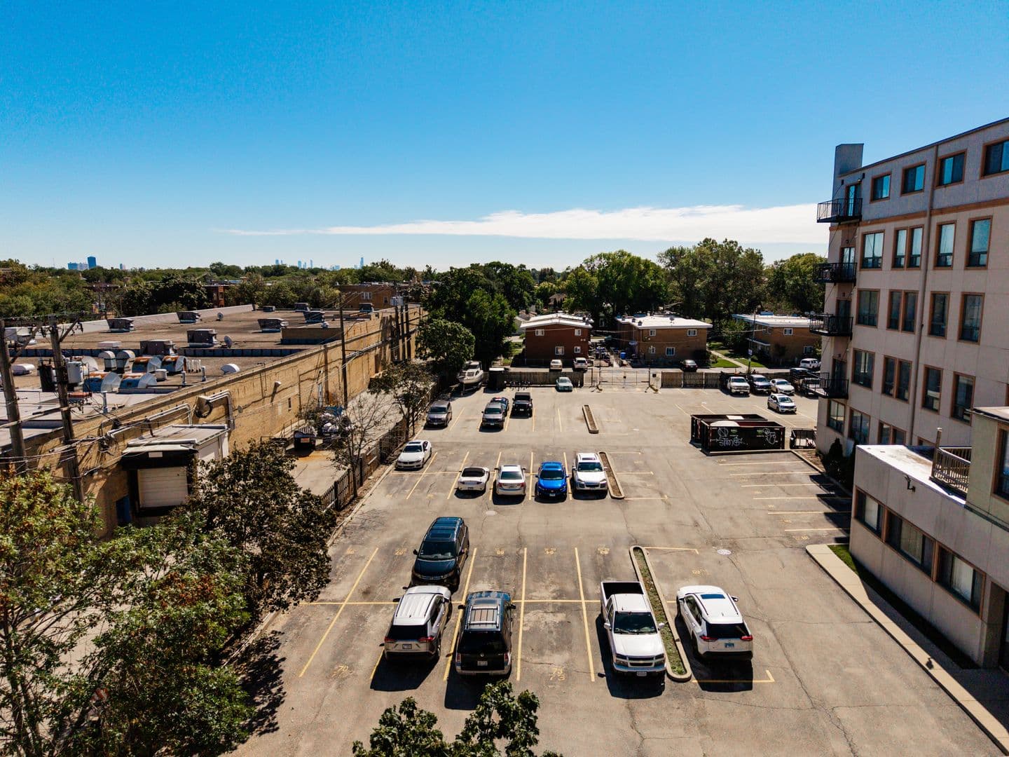 Chicago Apartment: 2451 W Howard Street