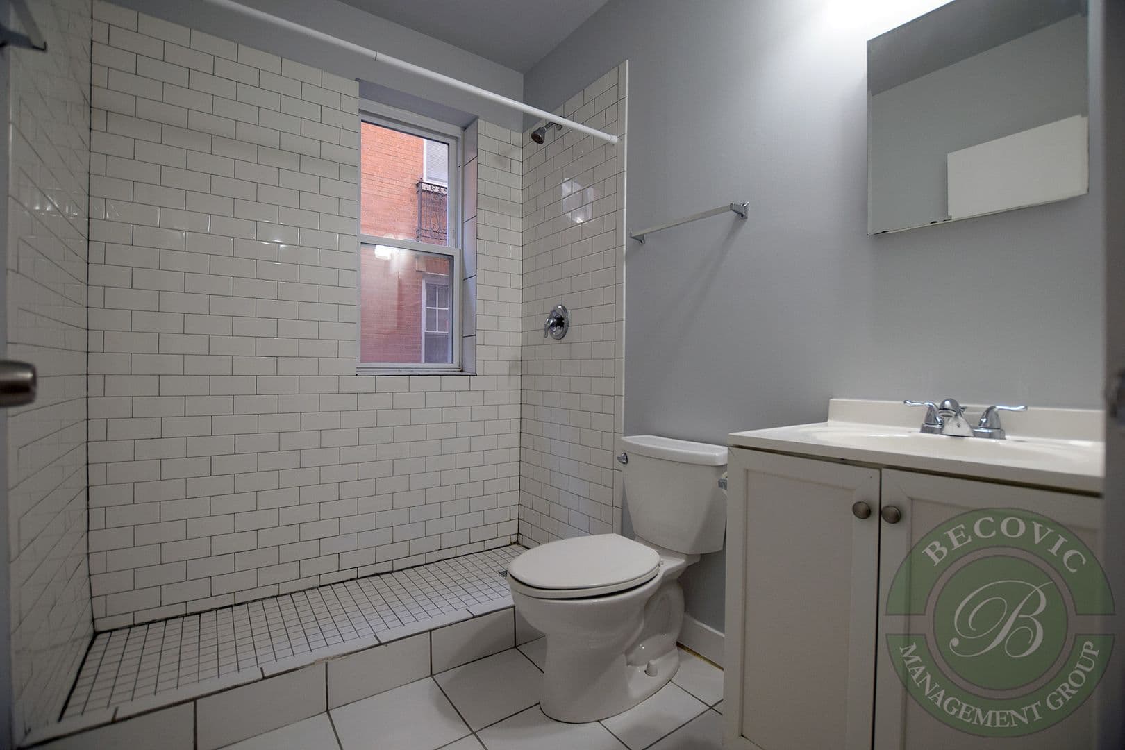 Chicago Apartment: 7450-7456 N Greenview Ave