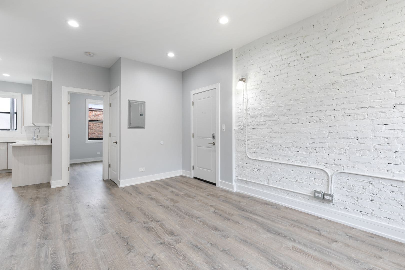 Chicago Apartment: 7618 - 26 N.Eastlake Terrace