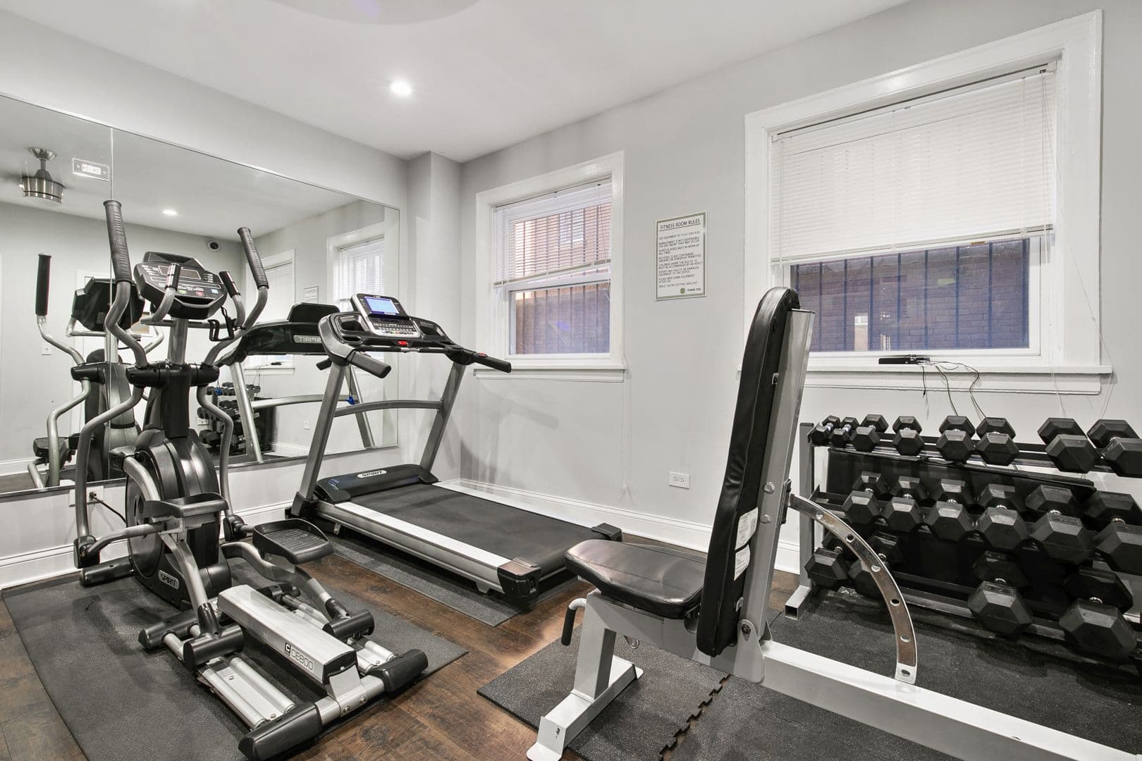 Chicago Apartment: 7450-7456 N Greenview Ave