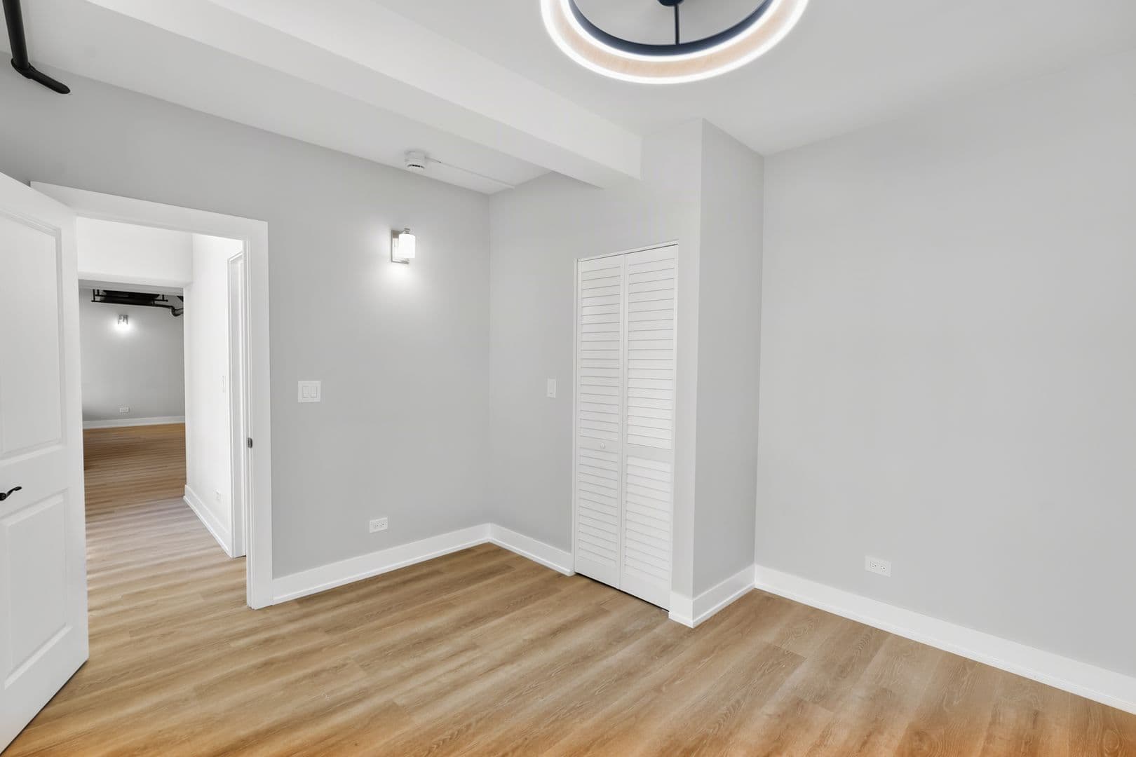 Chicago Apartment: 1649-1655 W. Jonquil