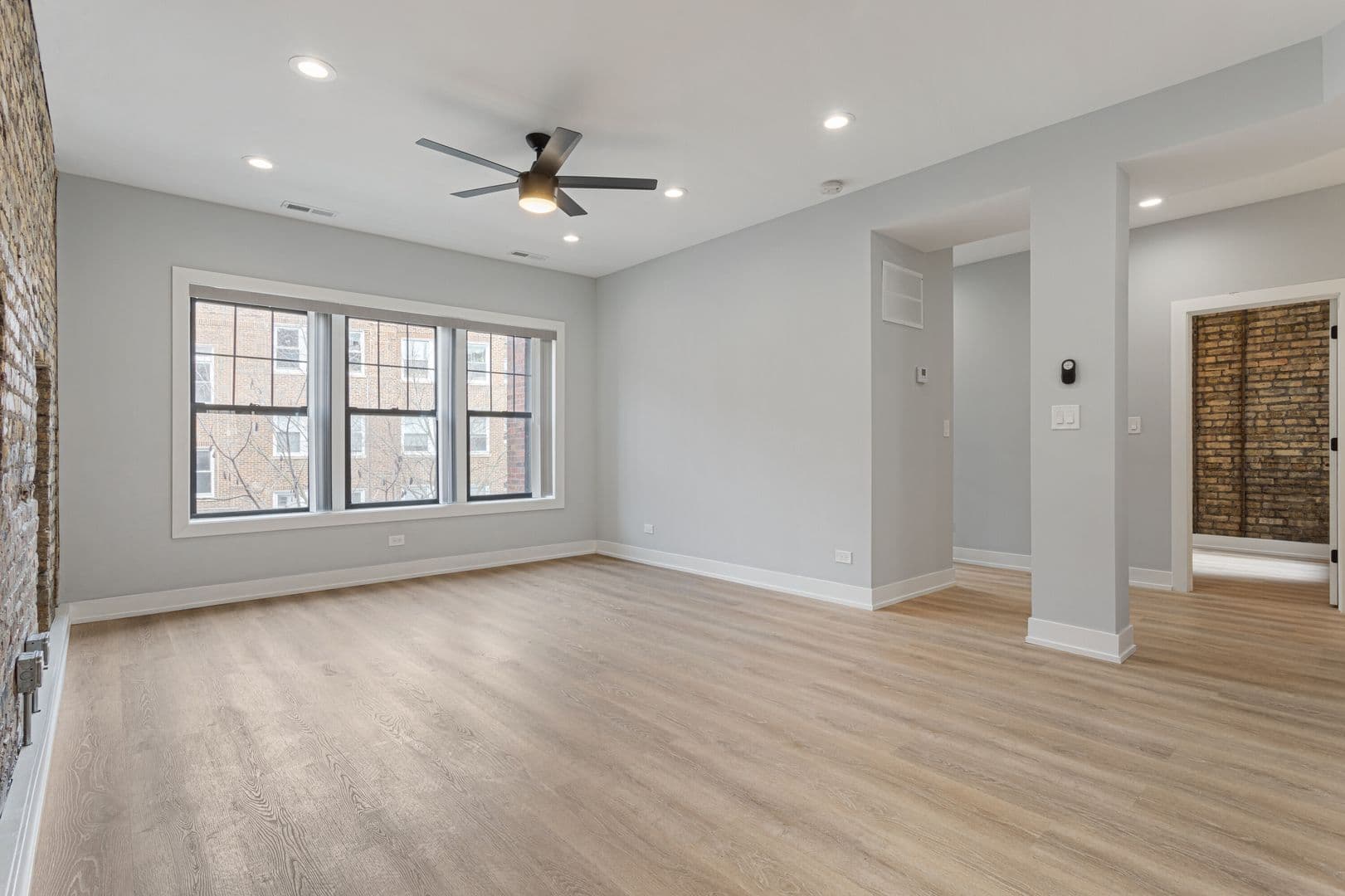Chicago Apartment: 7642-48 N Eastlake Terrace