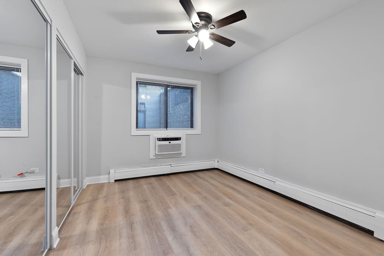 Chicago Apartment: 6758 N. Sheridan Rd.