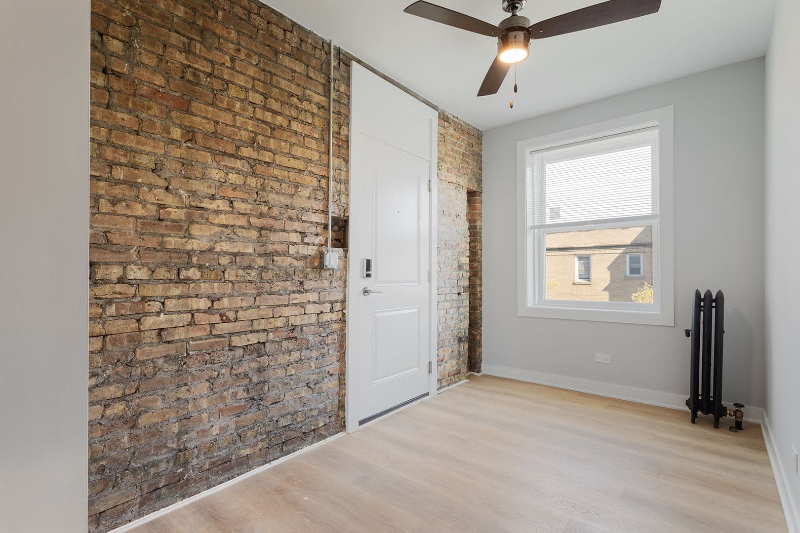 Chicago Apartment: 7381-89 N. Damen Ave