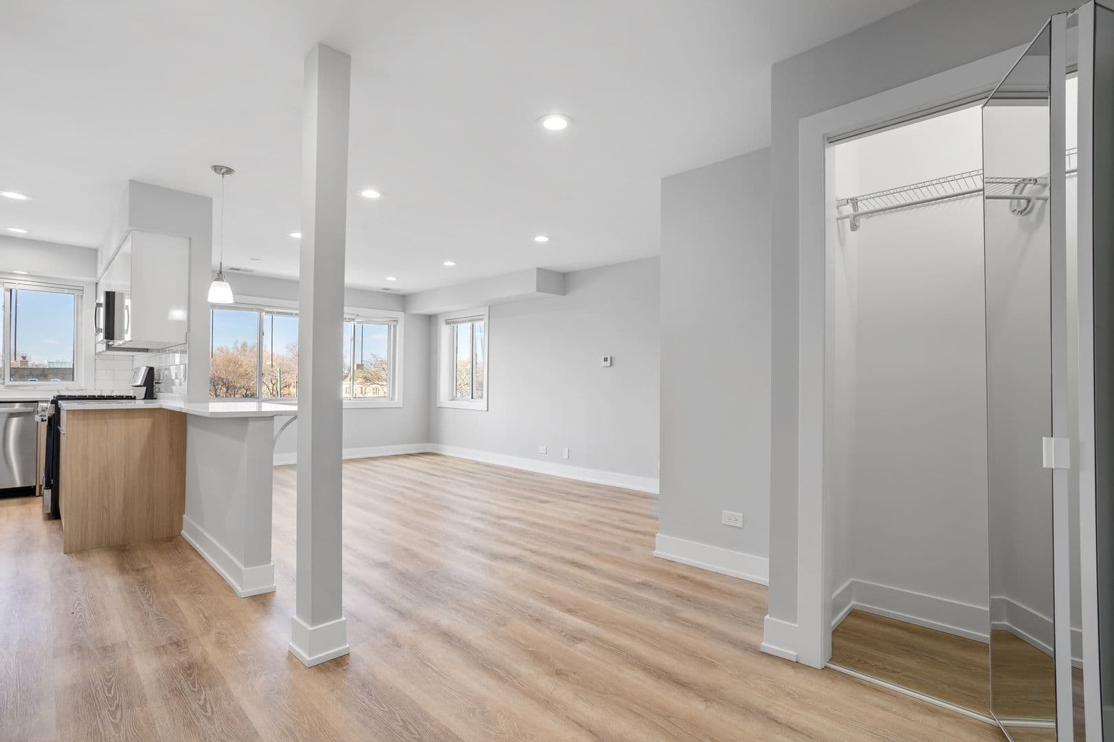 Chicago Apartment: 2333 W. Lunt
