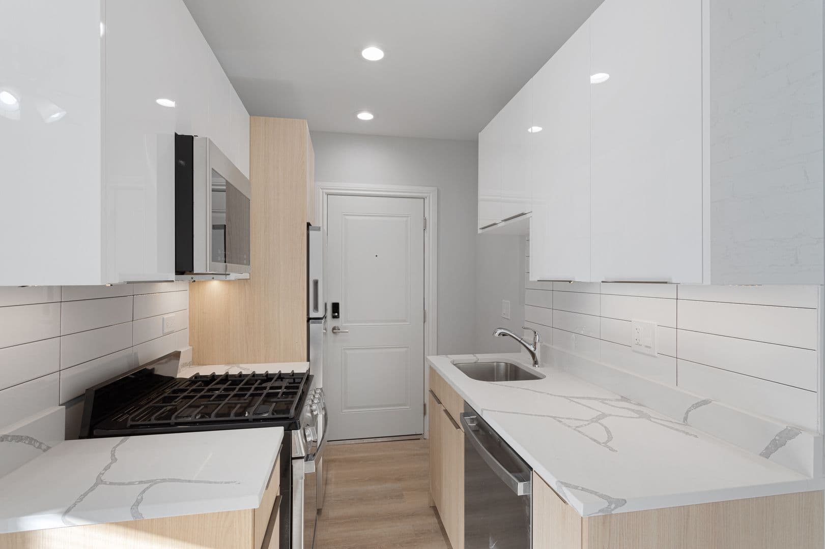 Chicago Apartment: 1627-35 W Chase Ave.