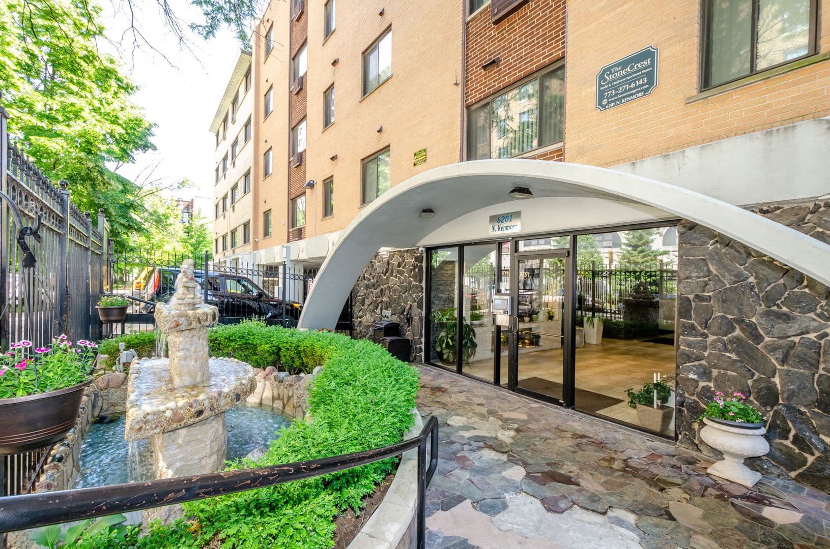 Chicago Apartment: 6201 N Kenmore Ave