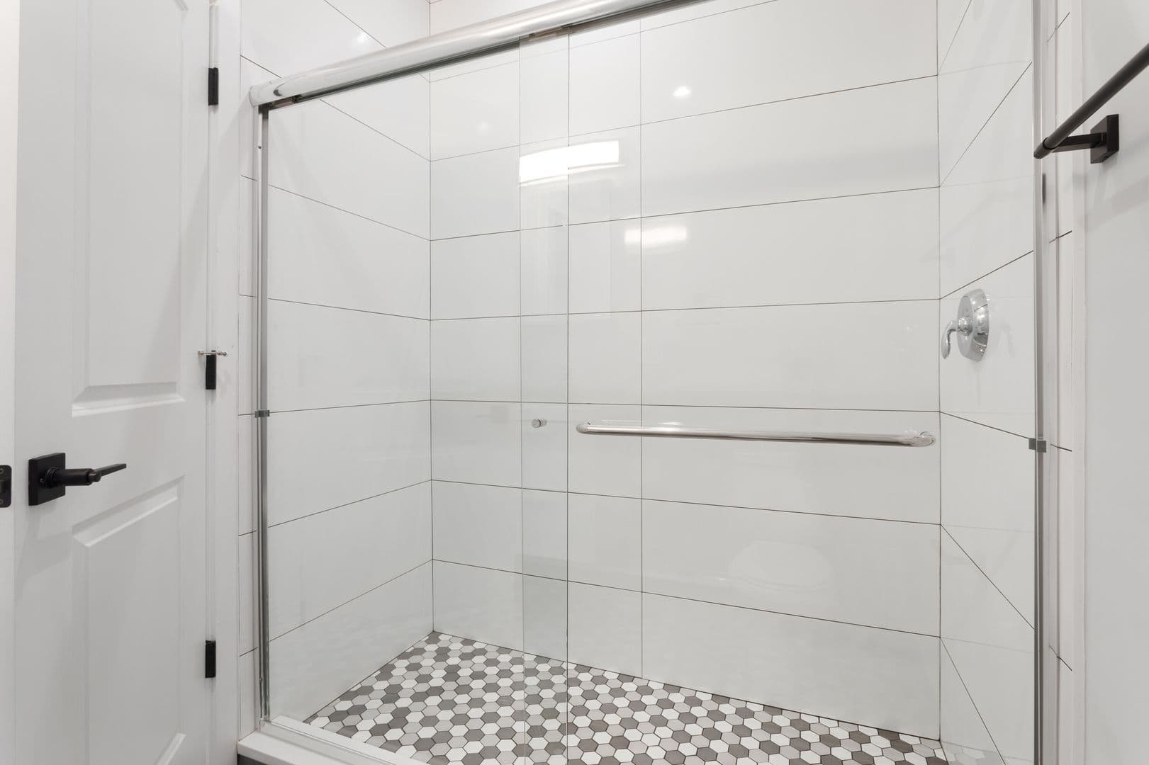 Chicago Apartment: 7642-48 N Eastlake Terrace