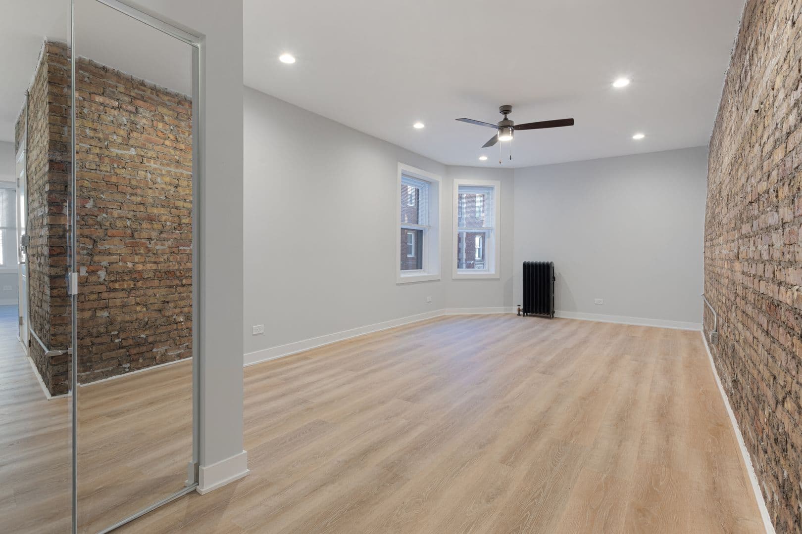 Chicago Apartment: 7381-89 N. Damen Ave