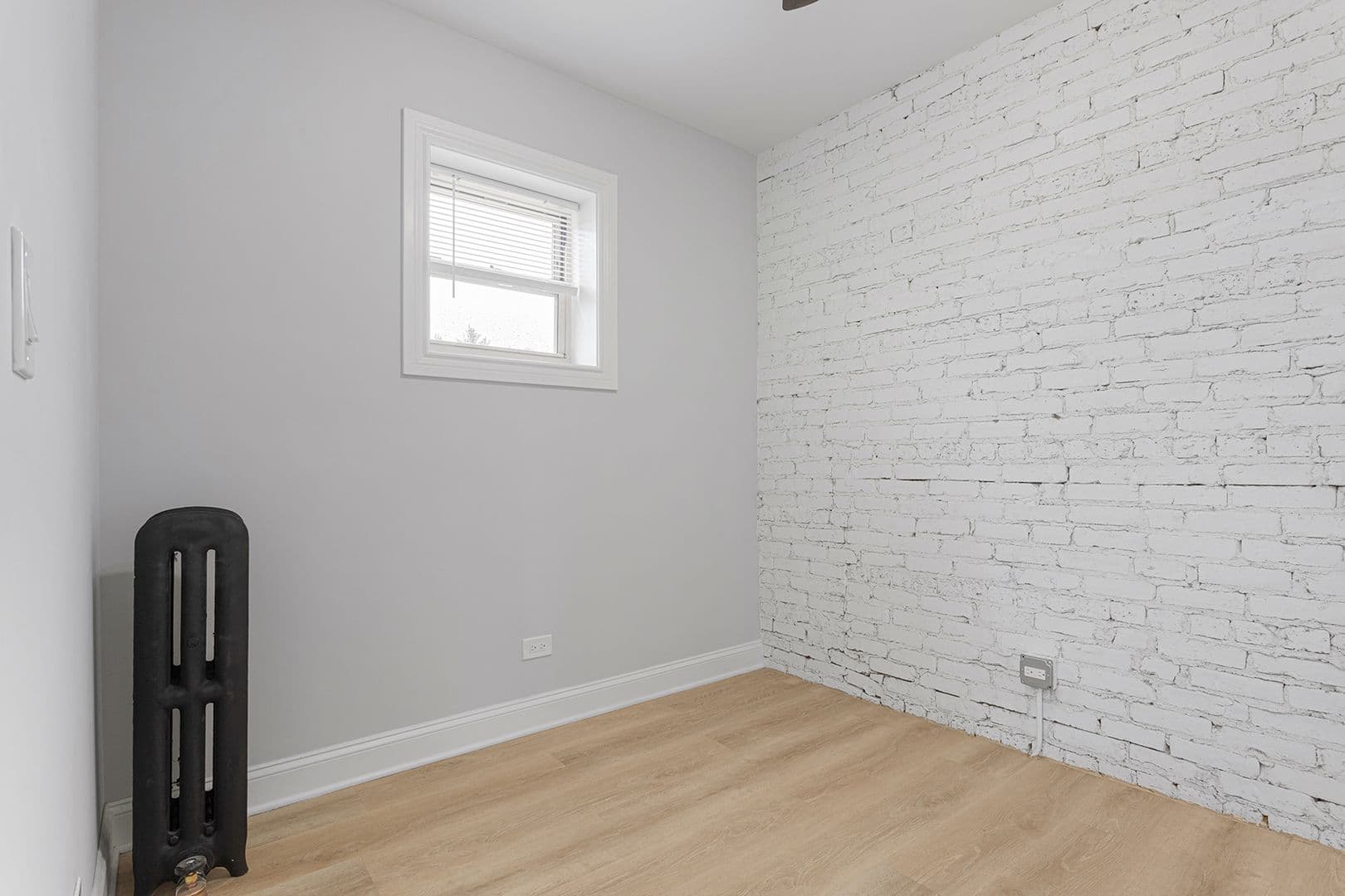Chicago Apartment: 1627-35 W Chase Ave.