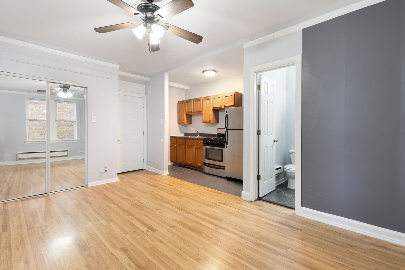 Chicago Apartment: 5860 N Kenmore Avenue