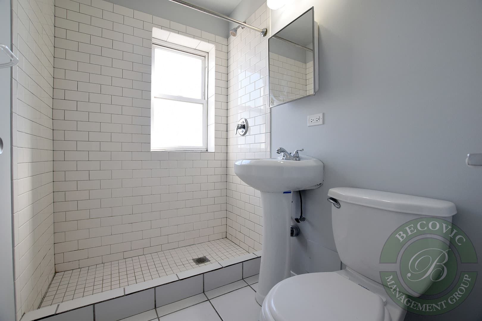 Chicago Apartment: 7450-7456 N Greenview Ave