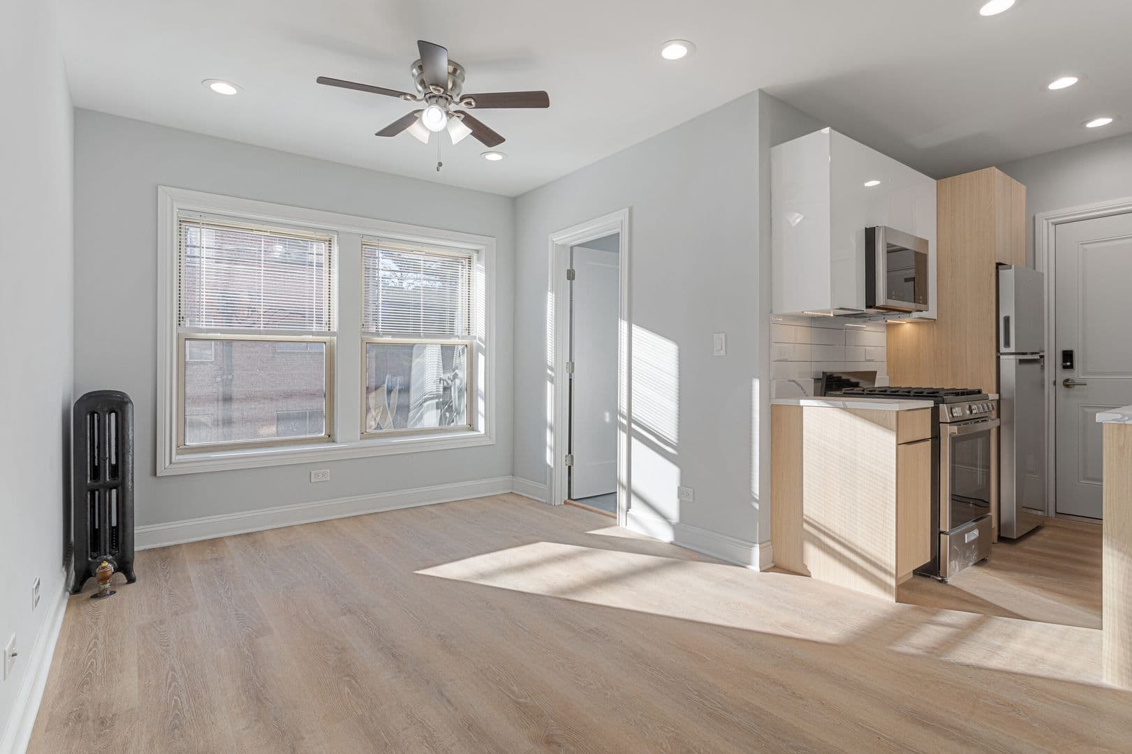 Chicago Apartment: 1627-35 W Chase Ave.