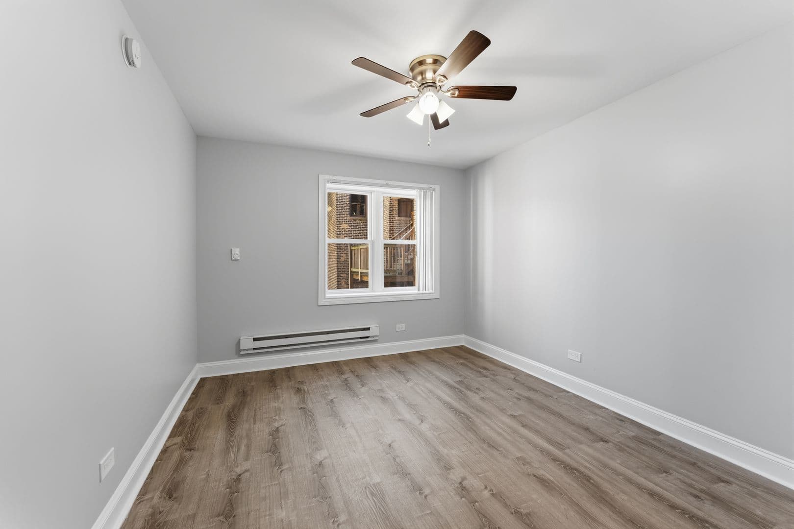 Chicago Apartment: 7710 N Sheridan Rd