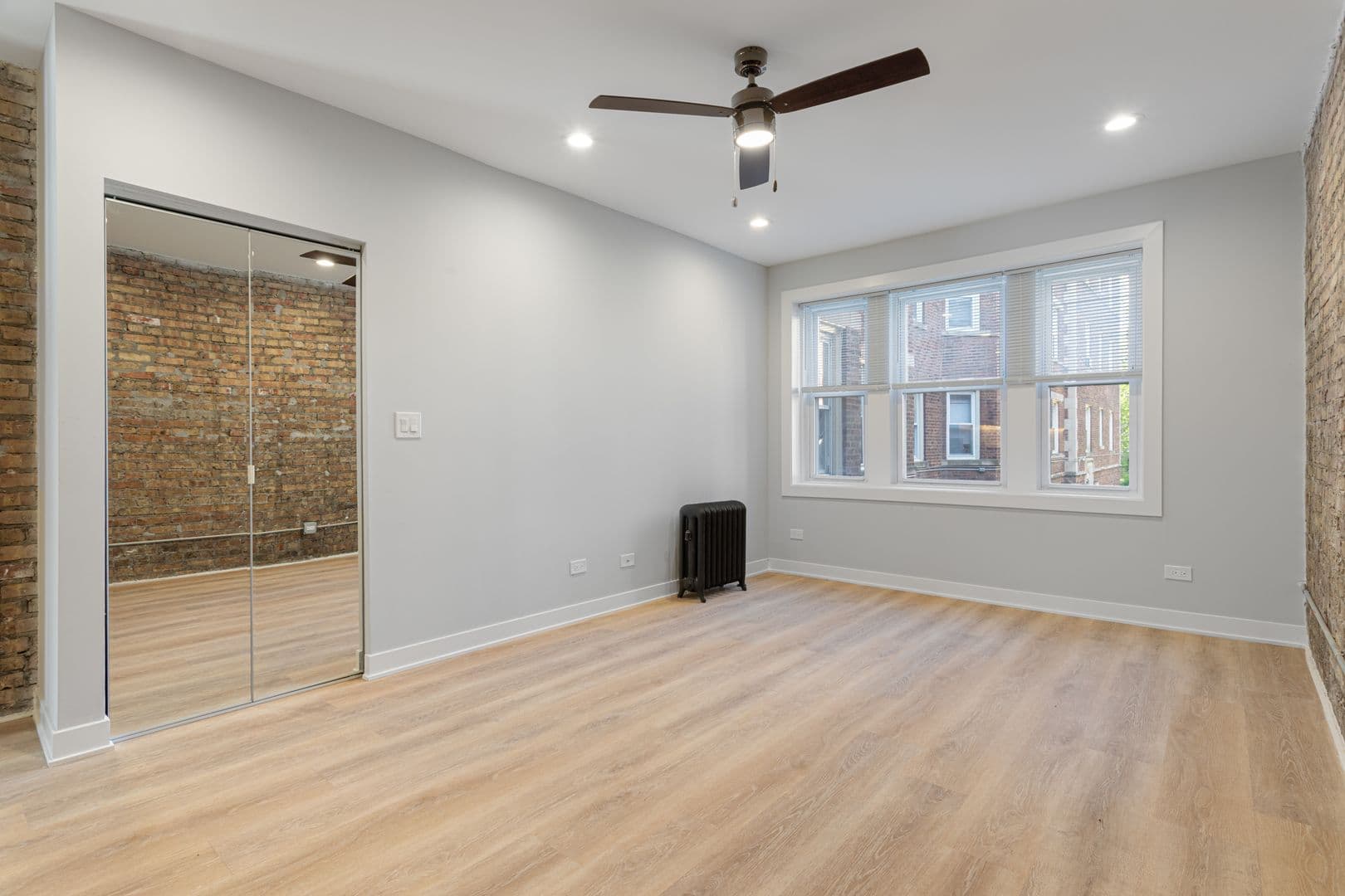 Chicago Apartment: 7381-89 N. Damen Ave