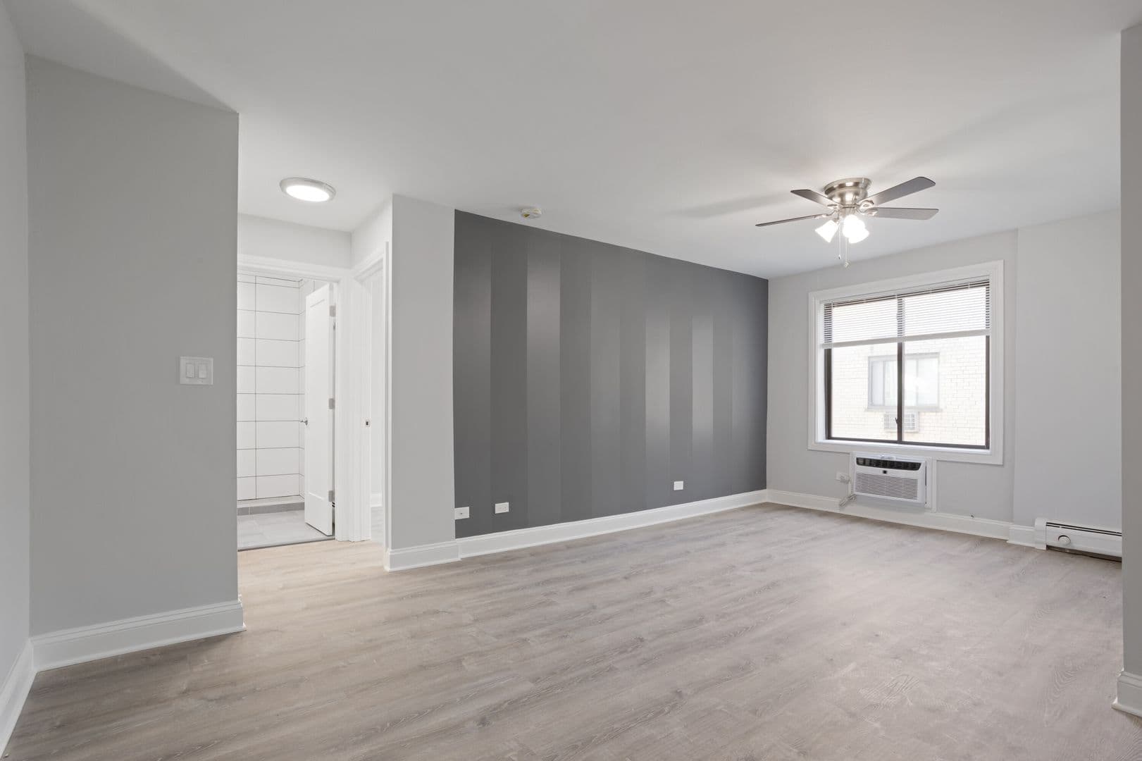 Chicago Apartment: 6758 N. Sheridan Rd.