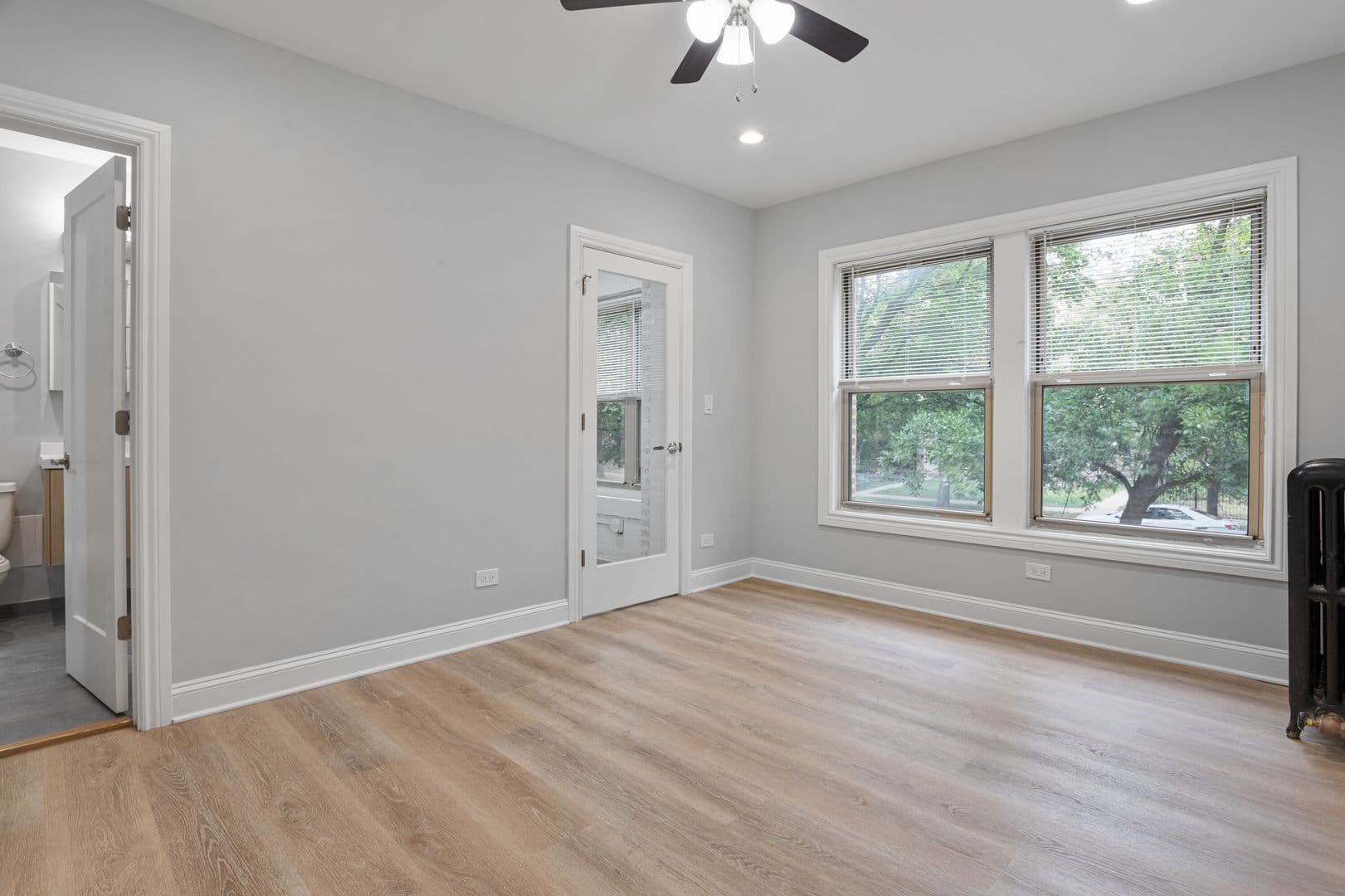 Chicago Apartment: 1627-35 W Chase Ave.