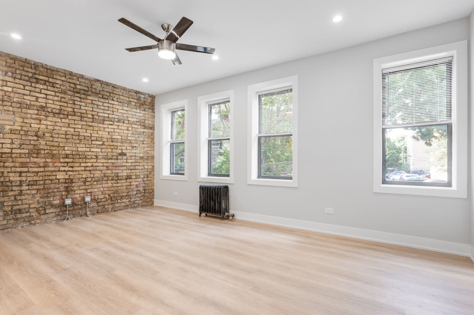 Chicago Apartment: 1310-20 W Birchwood Ave & 7501-07 N Eastlake Ter