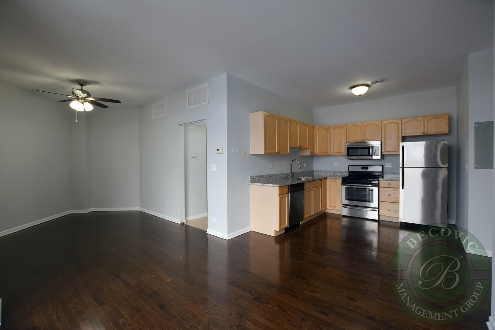 Chicago Apartment: 2451 W Howard Street