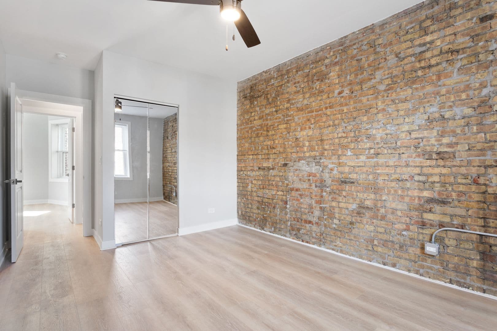 Chicago Apartment: 7381-89 N. Damen Ave