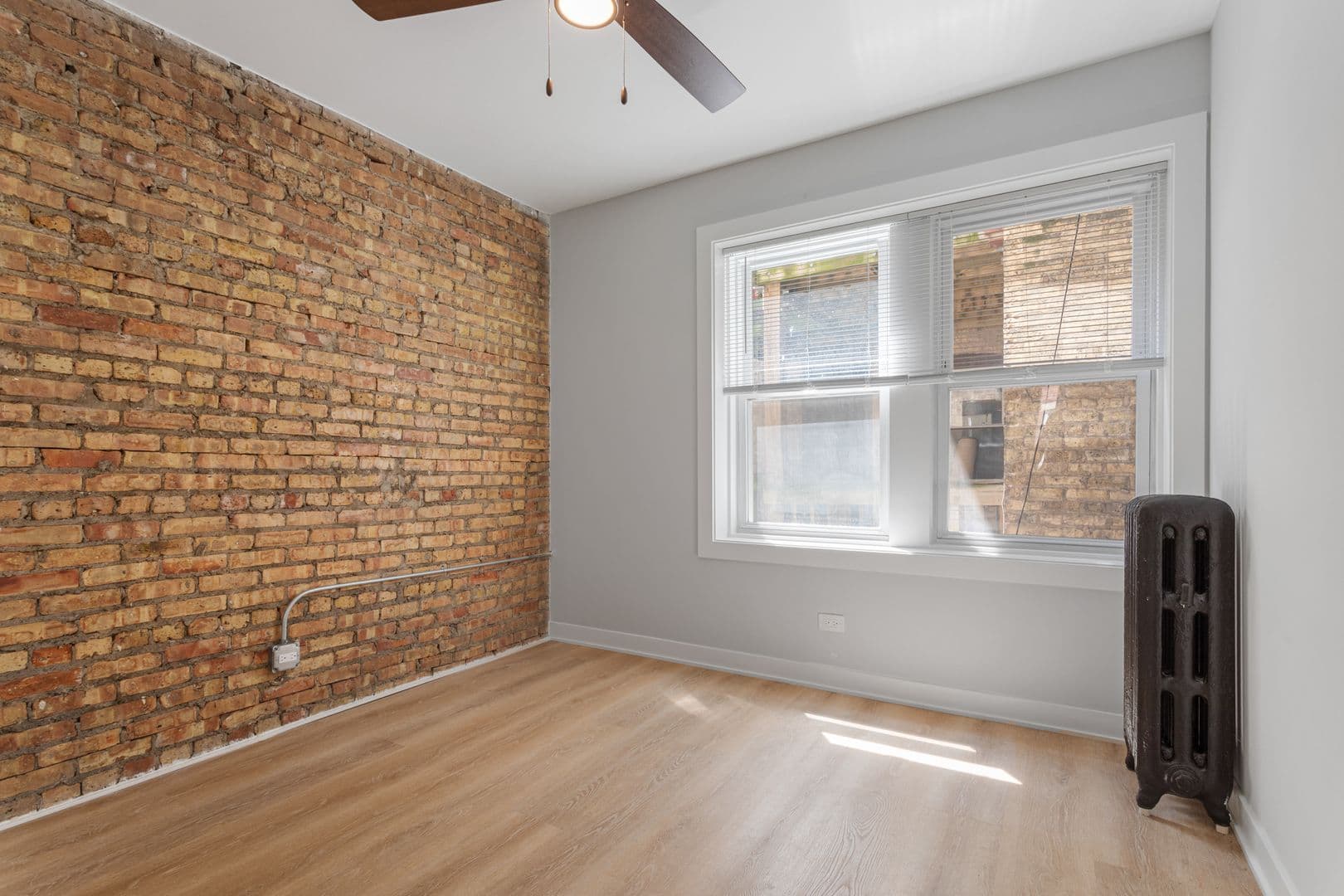 Chicago Apartment: 7381-89 N. Damen Ave