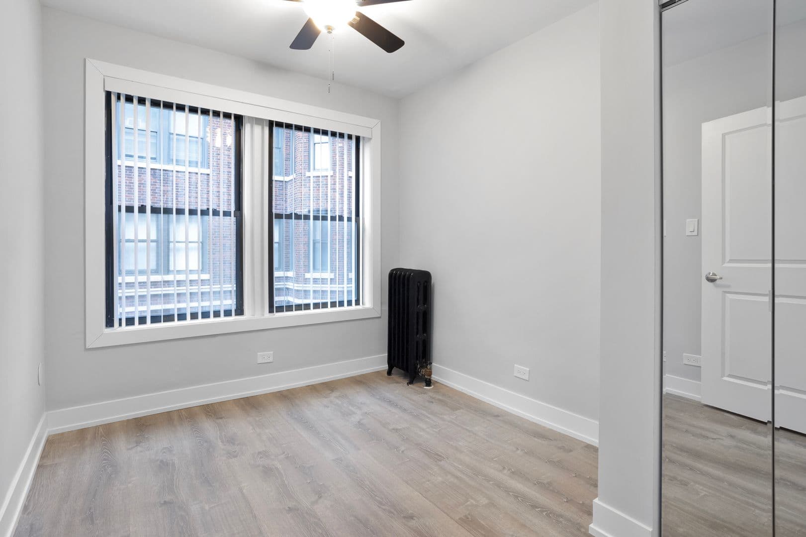 Chicago Apartment: 1649-1655 W. Jonquil