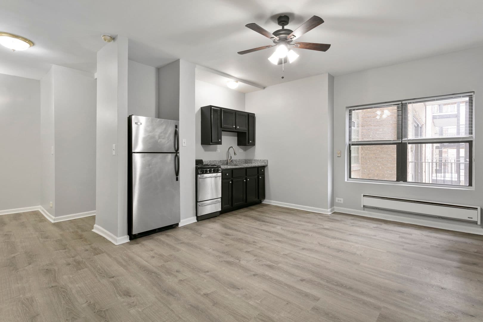 Chicago Apartment: 4555 N Malden St
