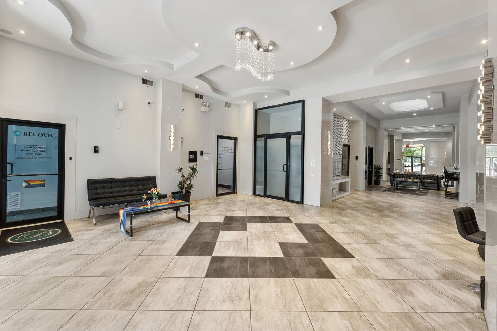Chicago Apartment: 4520 N Clarendon Ave