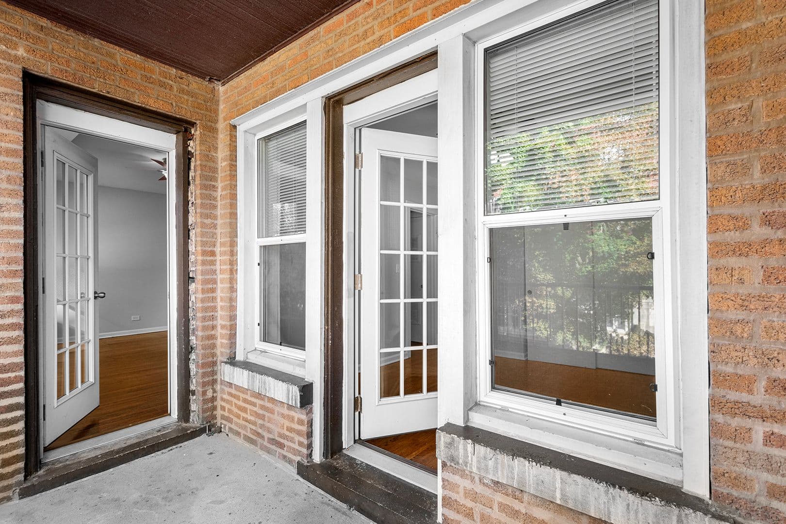 Chicago Apartment: 1456-1460 W Fargo Ave