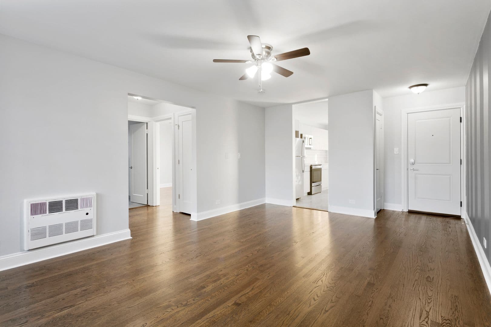 Chicago Apartment: 7630 - 38 N Eastlake Ter