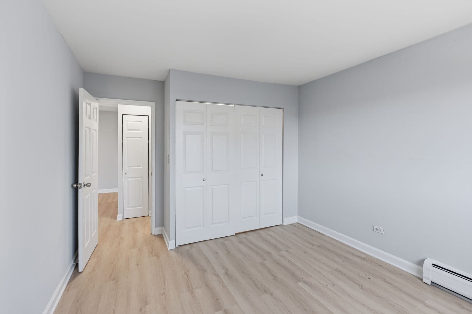 Chicago Apartment: 6758 N. Sheridan Rd.