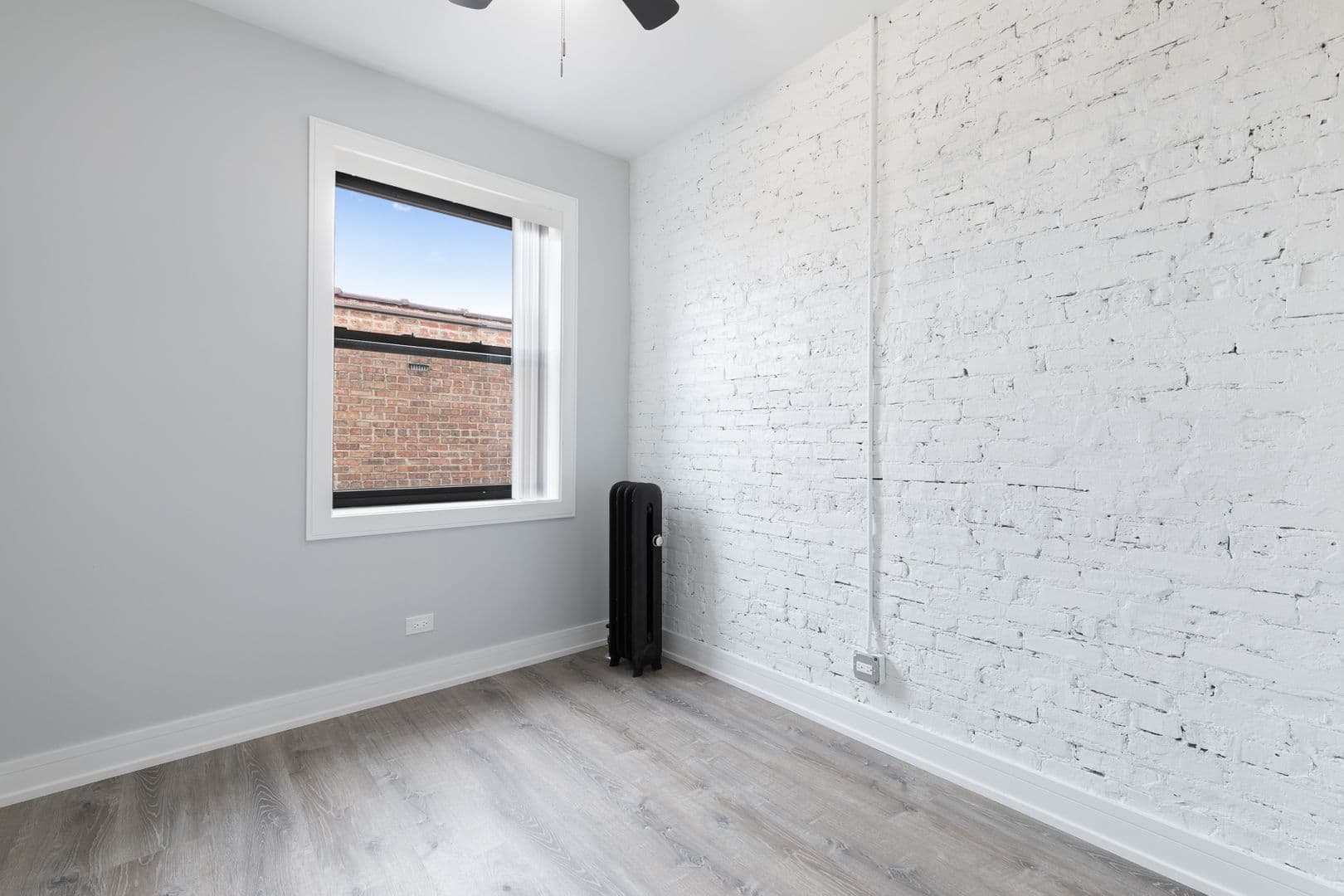 Chicago Apartment: 7618 - 26 N.Eastlake Terrace
