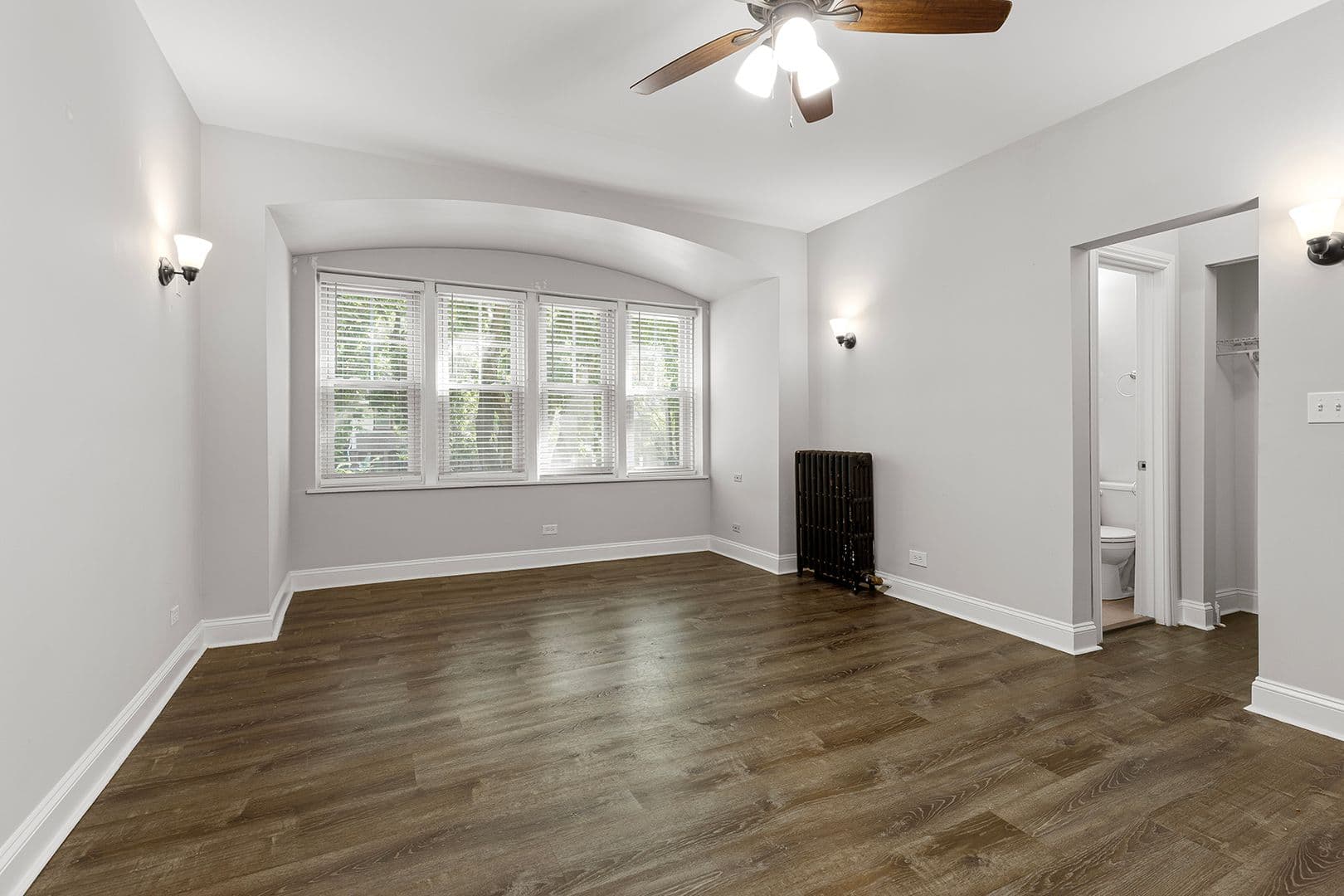 Chicago Apartment: 1608 W Sherwin Ave