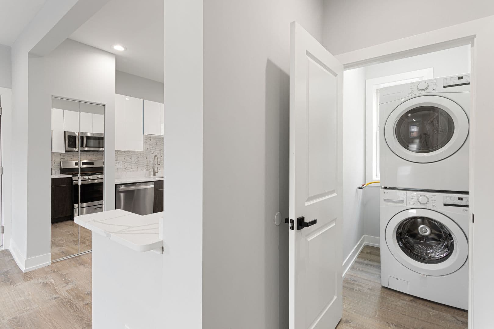 Chicago Apartment: 7417-27 N Clark