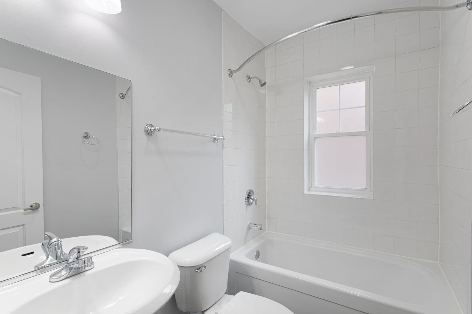 Chicago Apartment: 7722-7734 N Ashland Ave