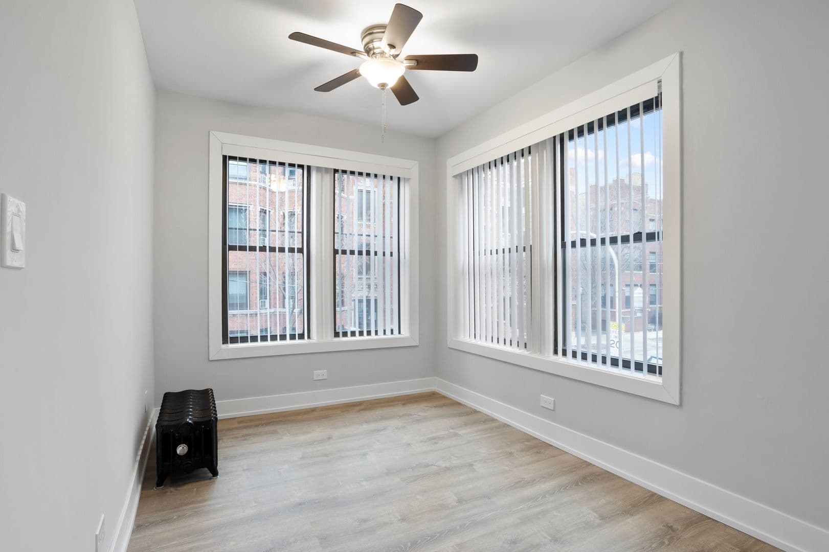Chicago Apartment: 1649-1655 W. Jonquil