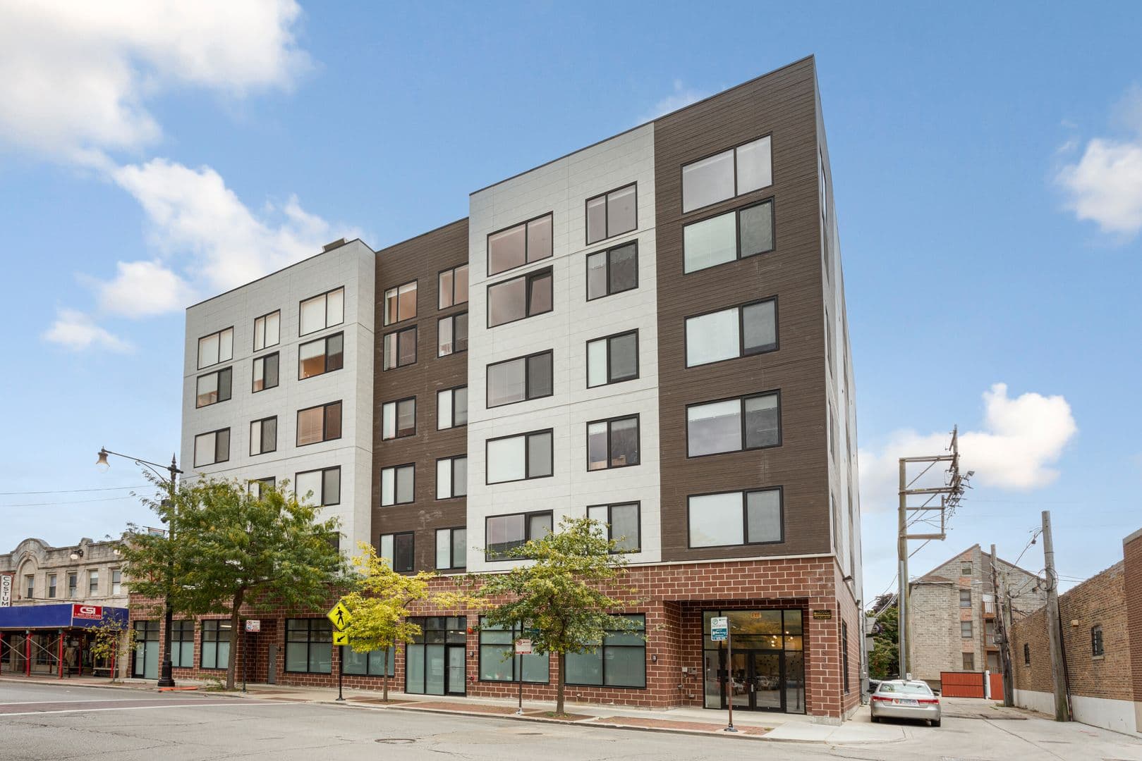 Chicago Apartment: 1531 W Howard Street