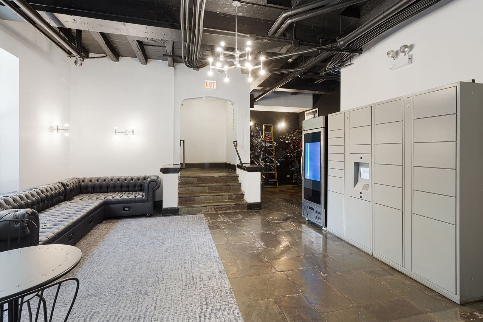 Chicago Apartment: 5718 N Winthrop Avenue