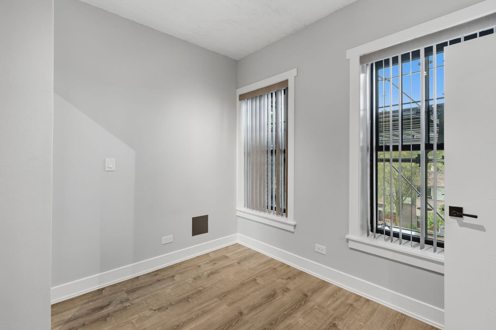 Chicago Apartment: 7645 N Sheridan Rd