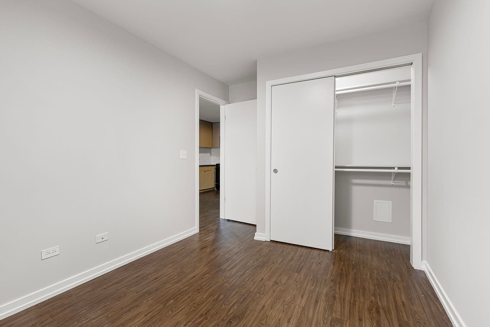 Chicago Apartment: 6134 N Kenmore