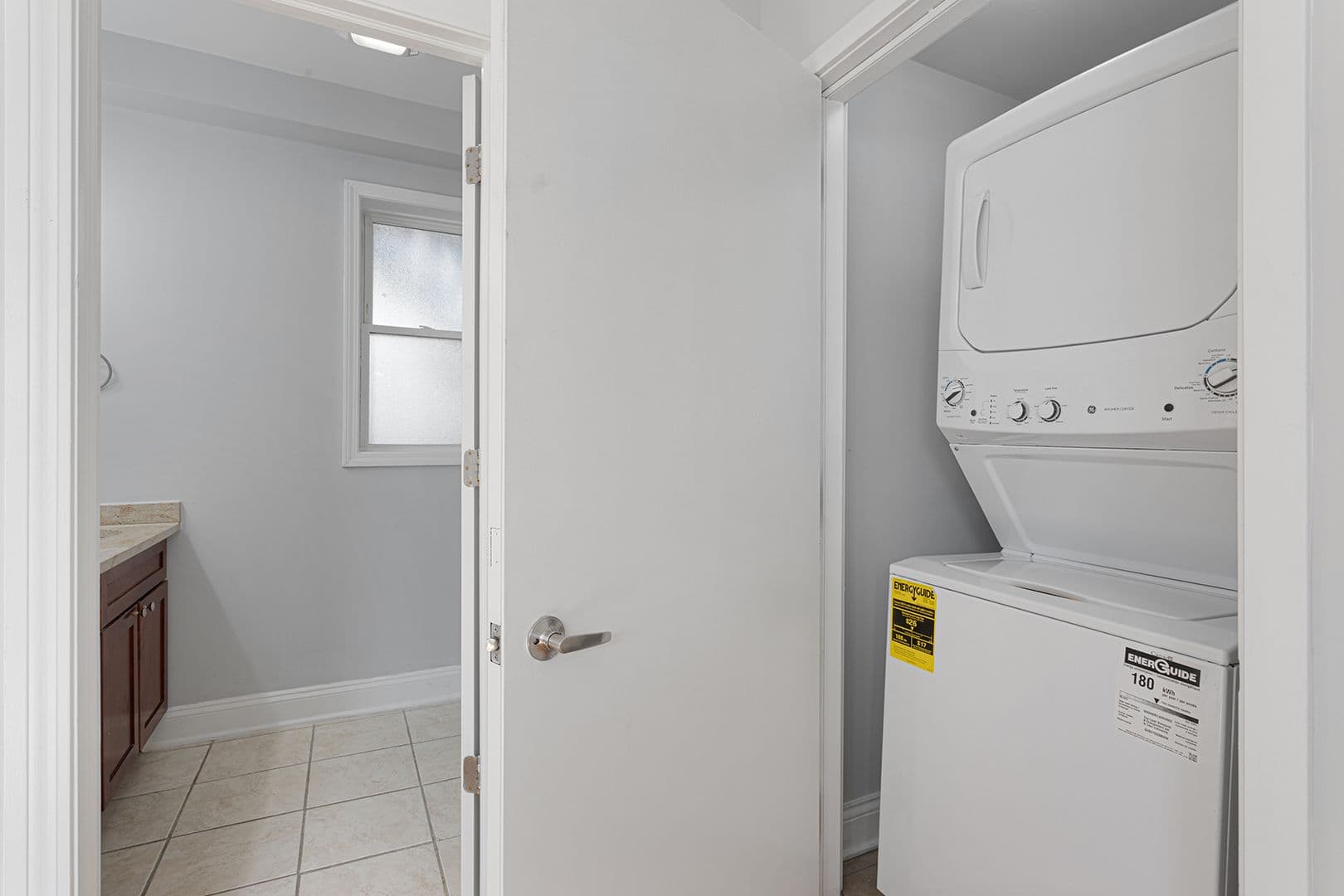 Chicago Apartment: 7722-7734 N Ashland Ave