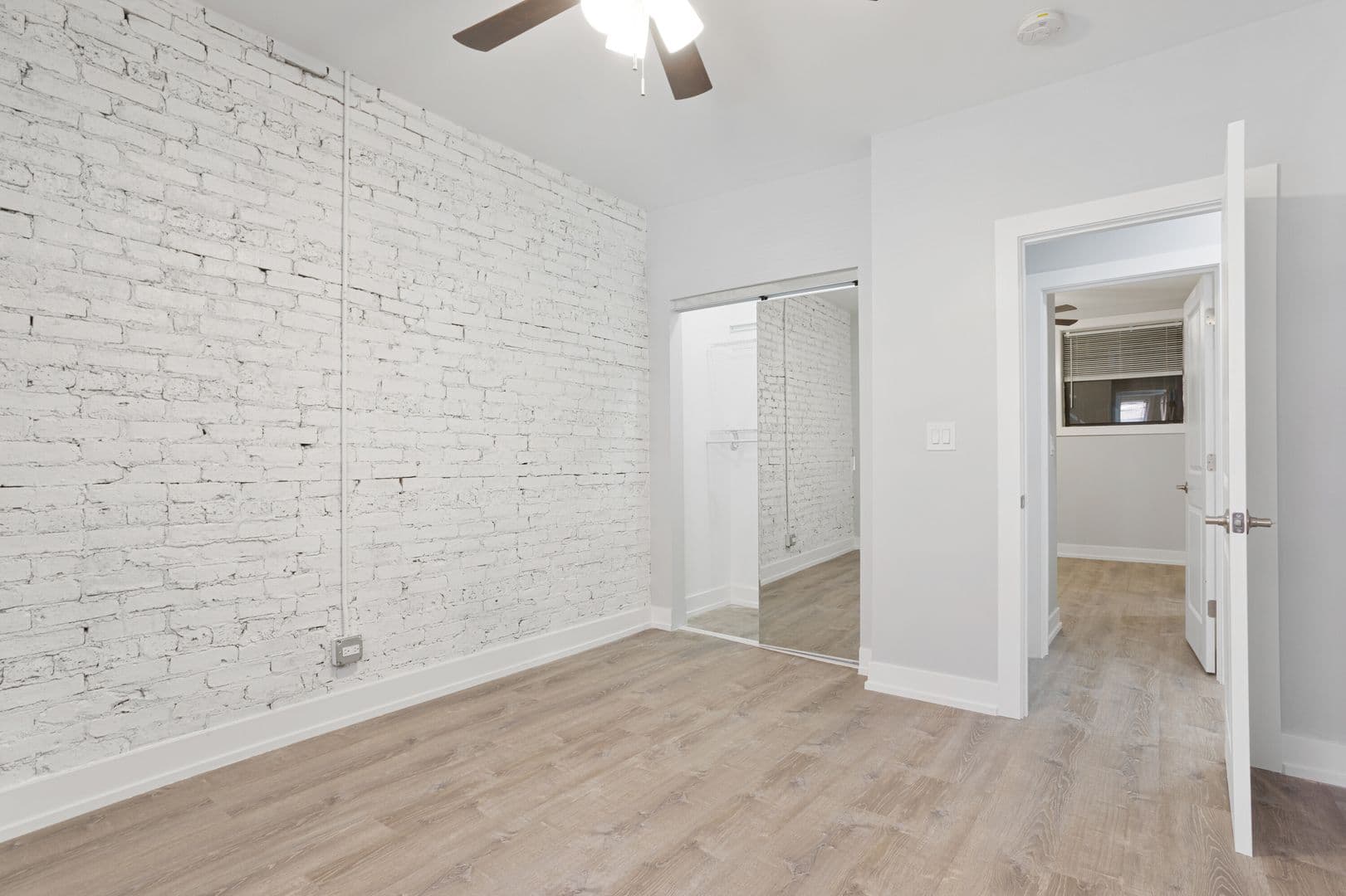 Chicago Apartment: 1700-08 W Juneway Terrace