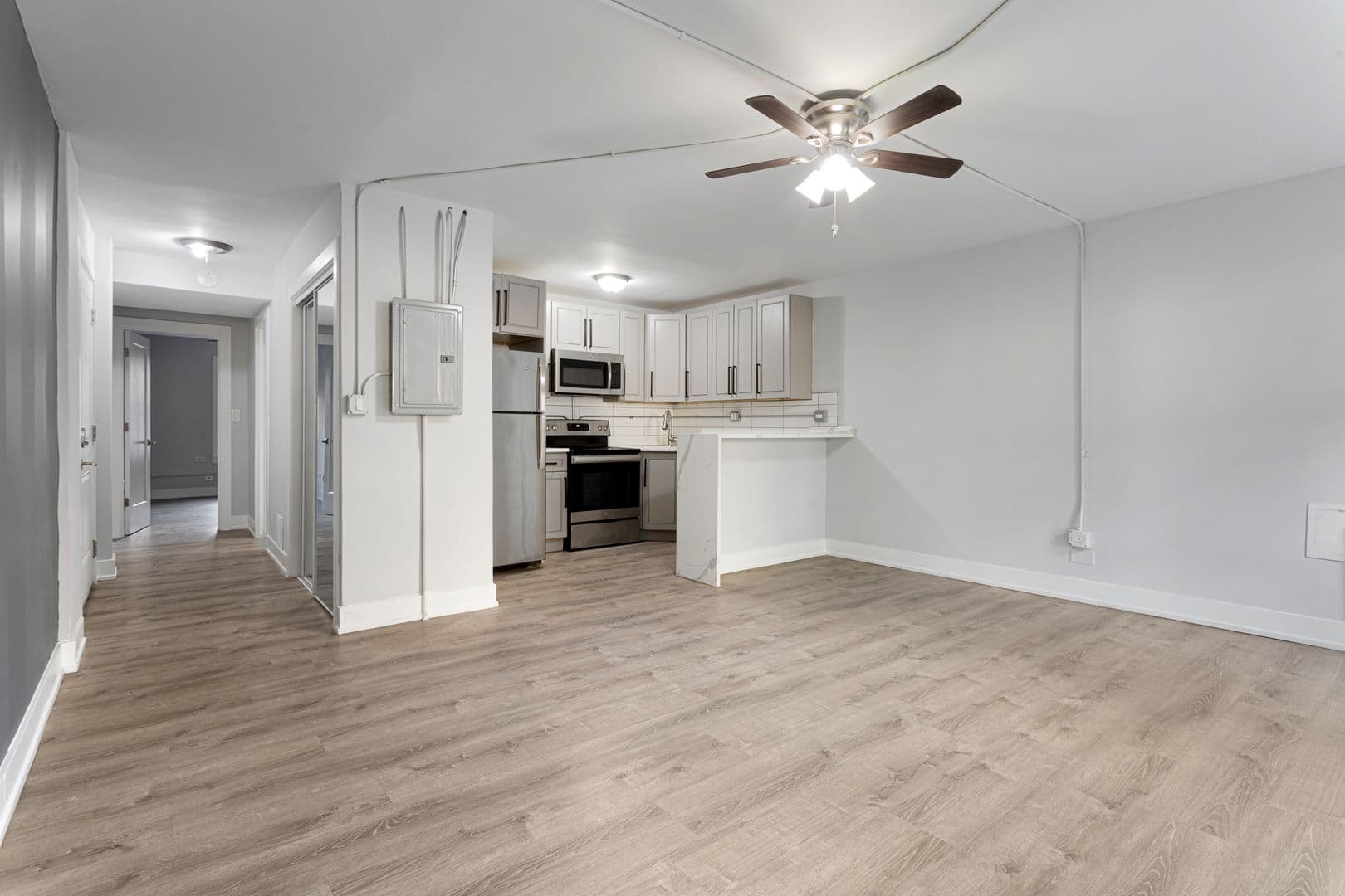 Chicago Apartment: 7070 N Sheridan Rd