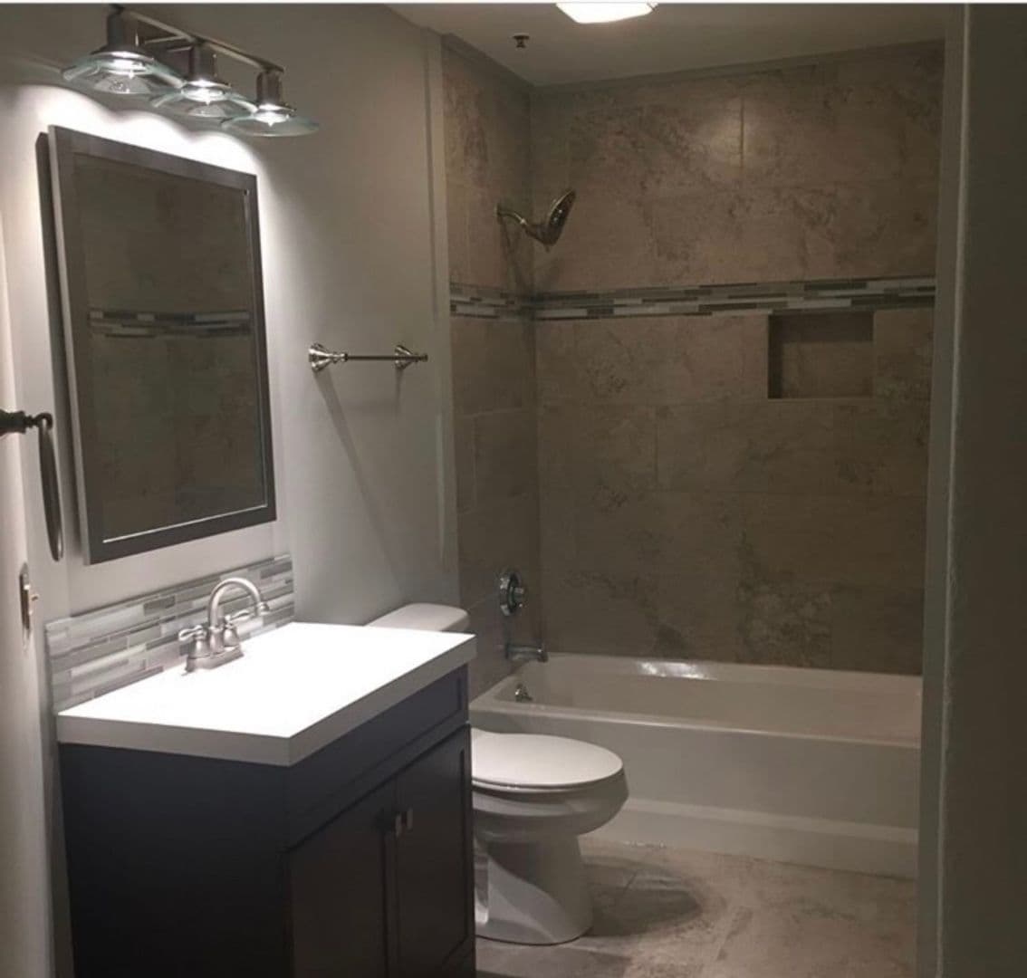 Hickory Apartment: 426 2nd Ave SE