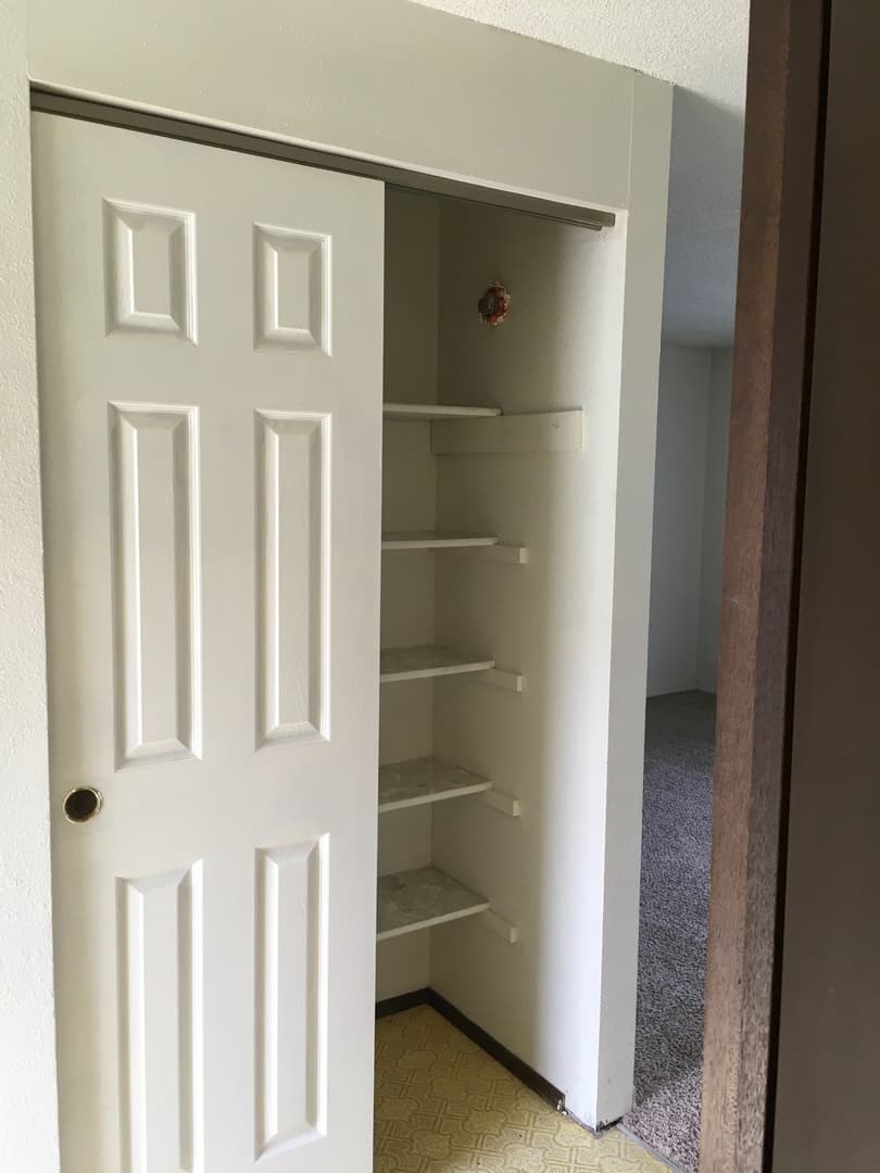 Bellingham Apartment: 2247 Woburn St